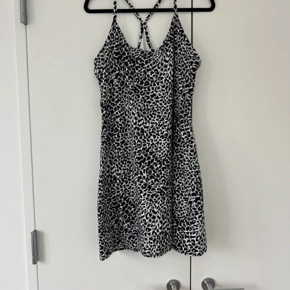 Outdoor Voices the exercise dress snow leopard - Picture 2 of 3